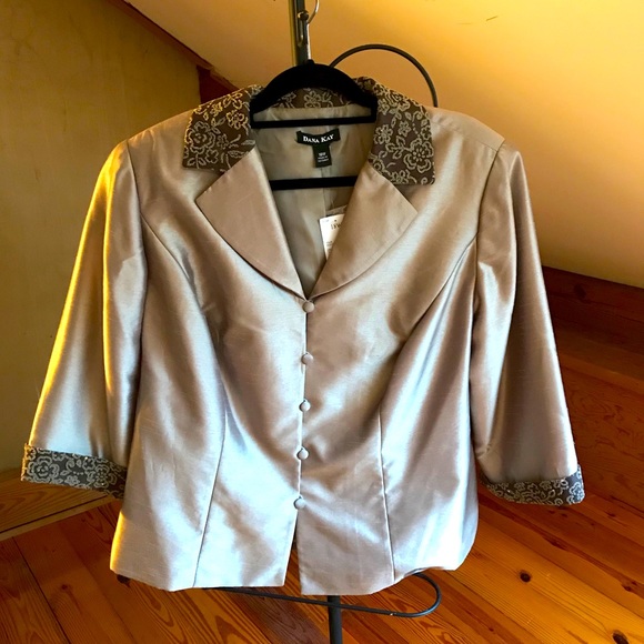 Dana Kay Jackets & Blazers - Dana Kay Champagne Collared Jacket, NWT, 18W